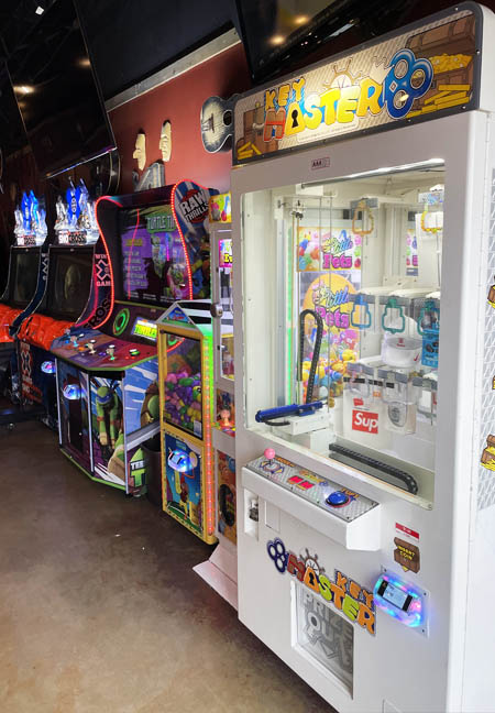 Cashless Arcade Tin Shed Savage Key Master