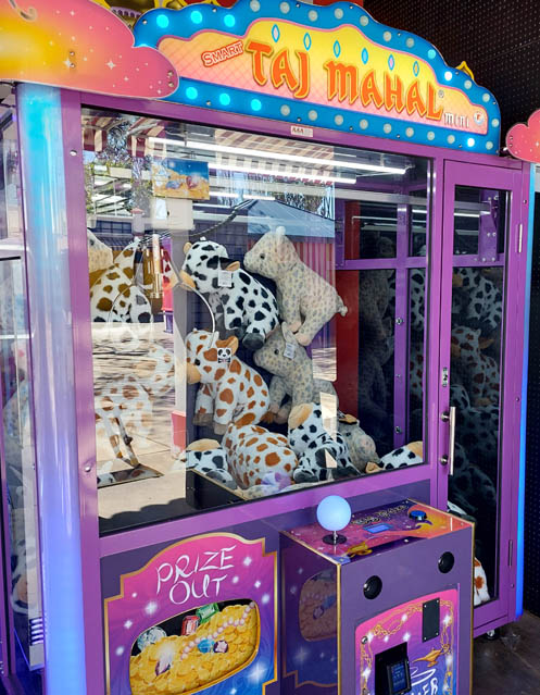 Taj Mahal Mini Prize Crane on the Midway at Valleyfair